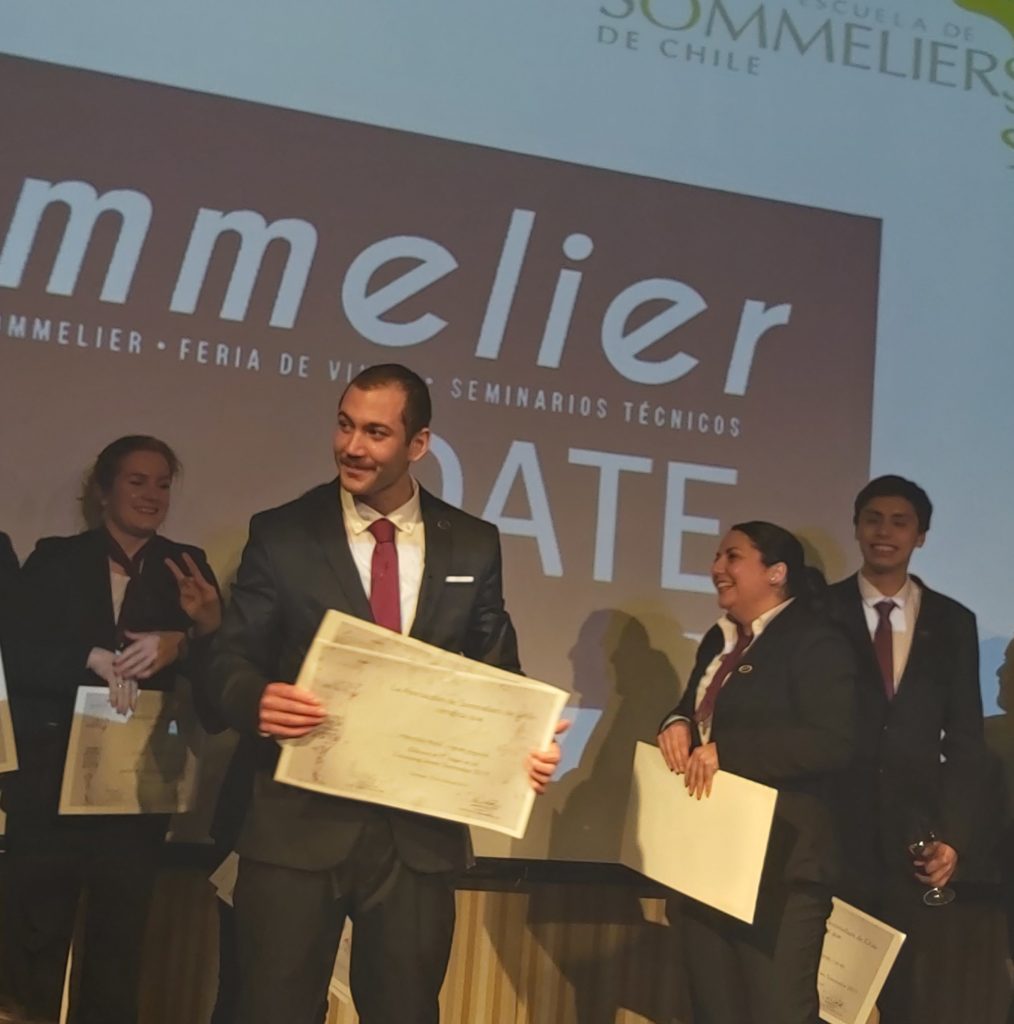 Mauricio Vignes, ganador del Concurso Mejor Sommelier de Chile 2019
