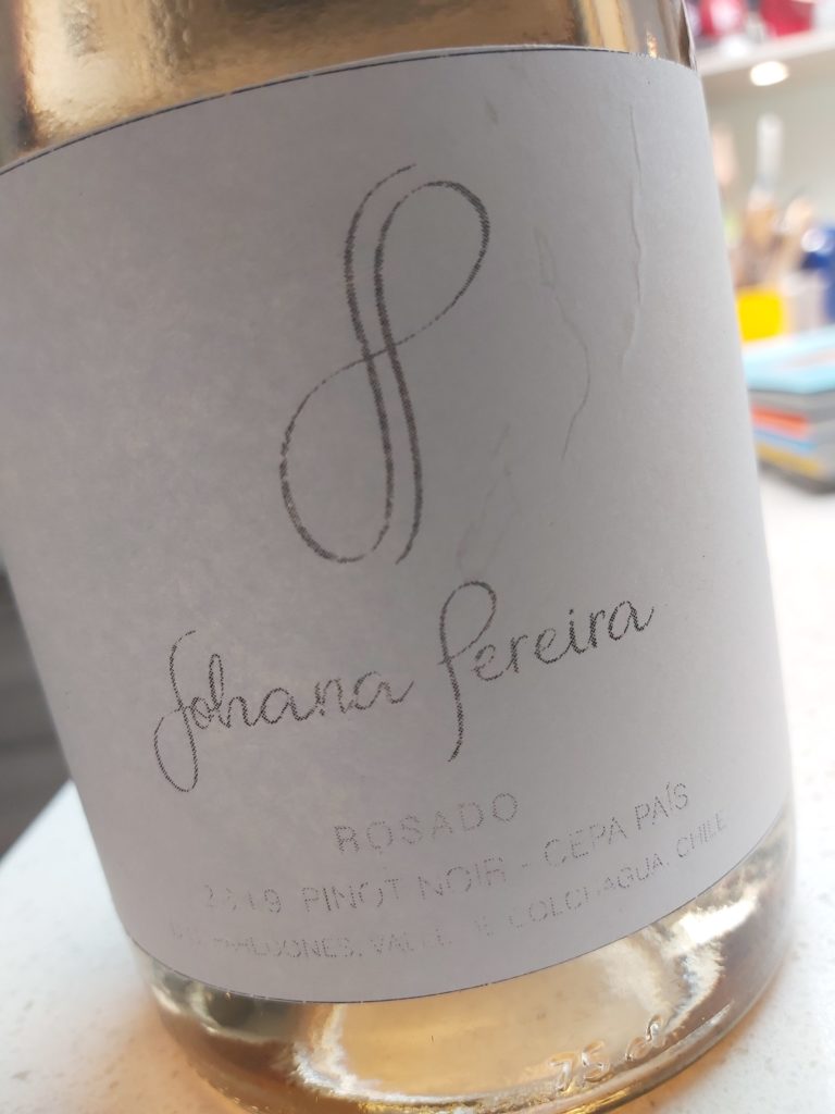 Johana Pereira Rosado Pinot Noir y Pais 2019, Paredones